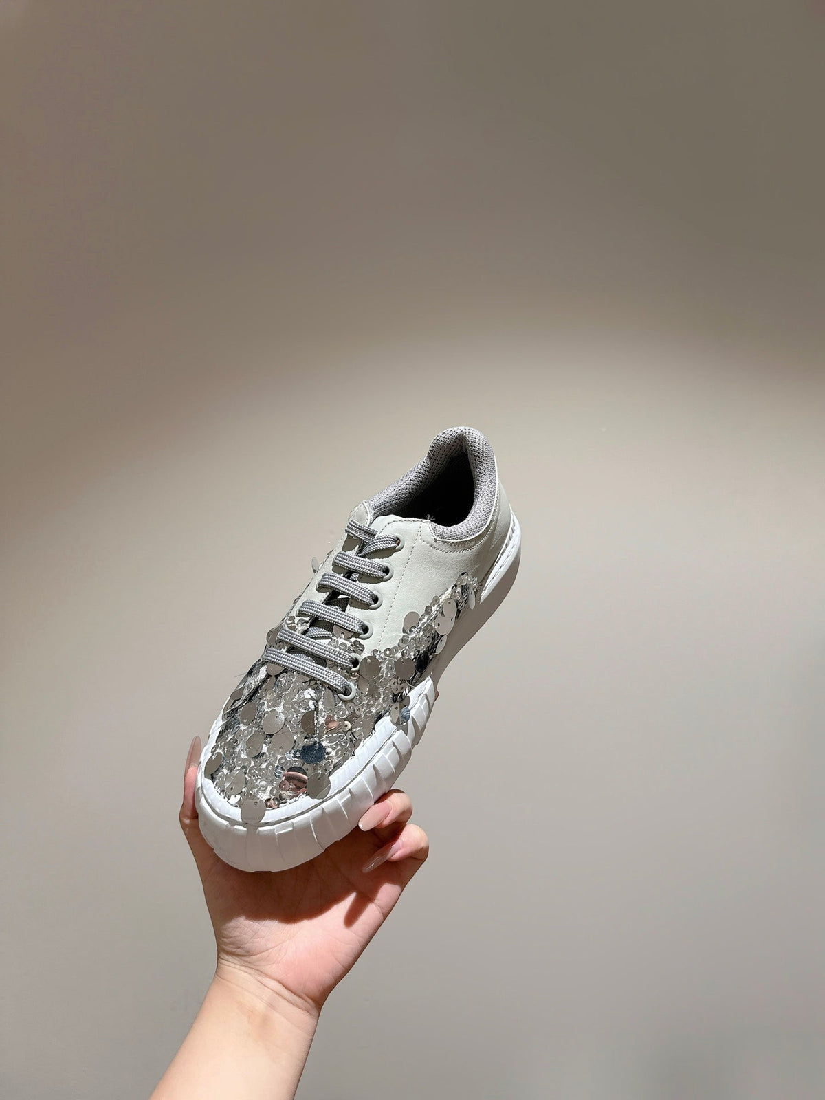 RUNWAY SEQUIN CASUAL SHOES IN PEARL GRAY CALFSKIN