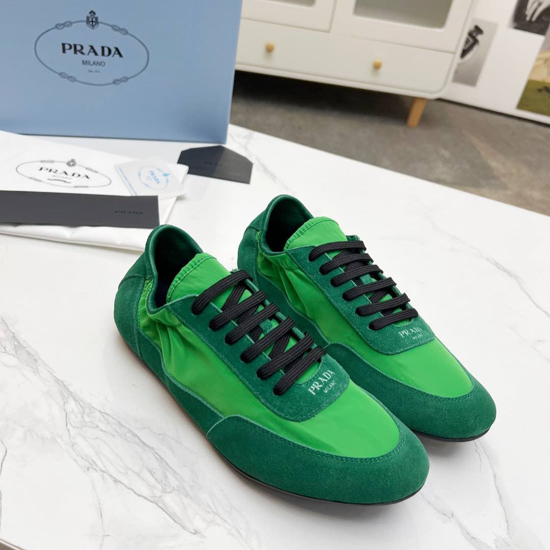 COLLAPSE SNEAKERS IN GREEN SUEDE AND NYLON