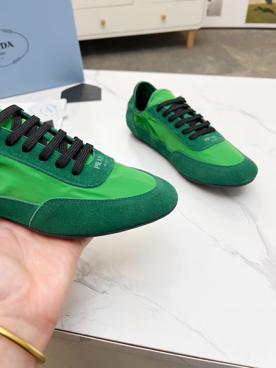 COLLAPSE SNEAKERS IN GREEN SUEDE AND NYLON