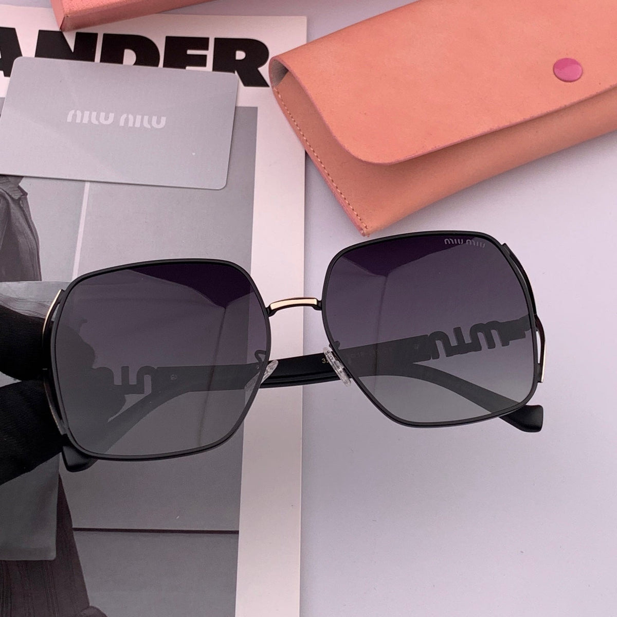 RUNWAY SQUARE SUNGLASSES M1321 IN ACETATE