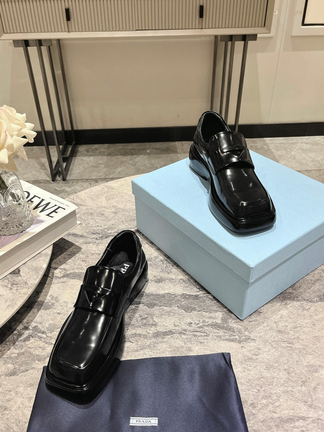 PRA SQUARE HEAD LOAFERS JET-BLACK CALFSKIN