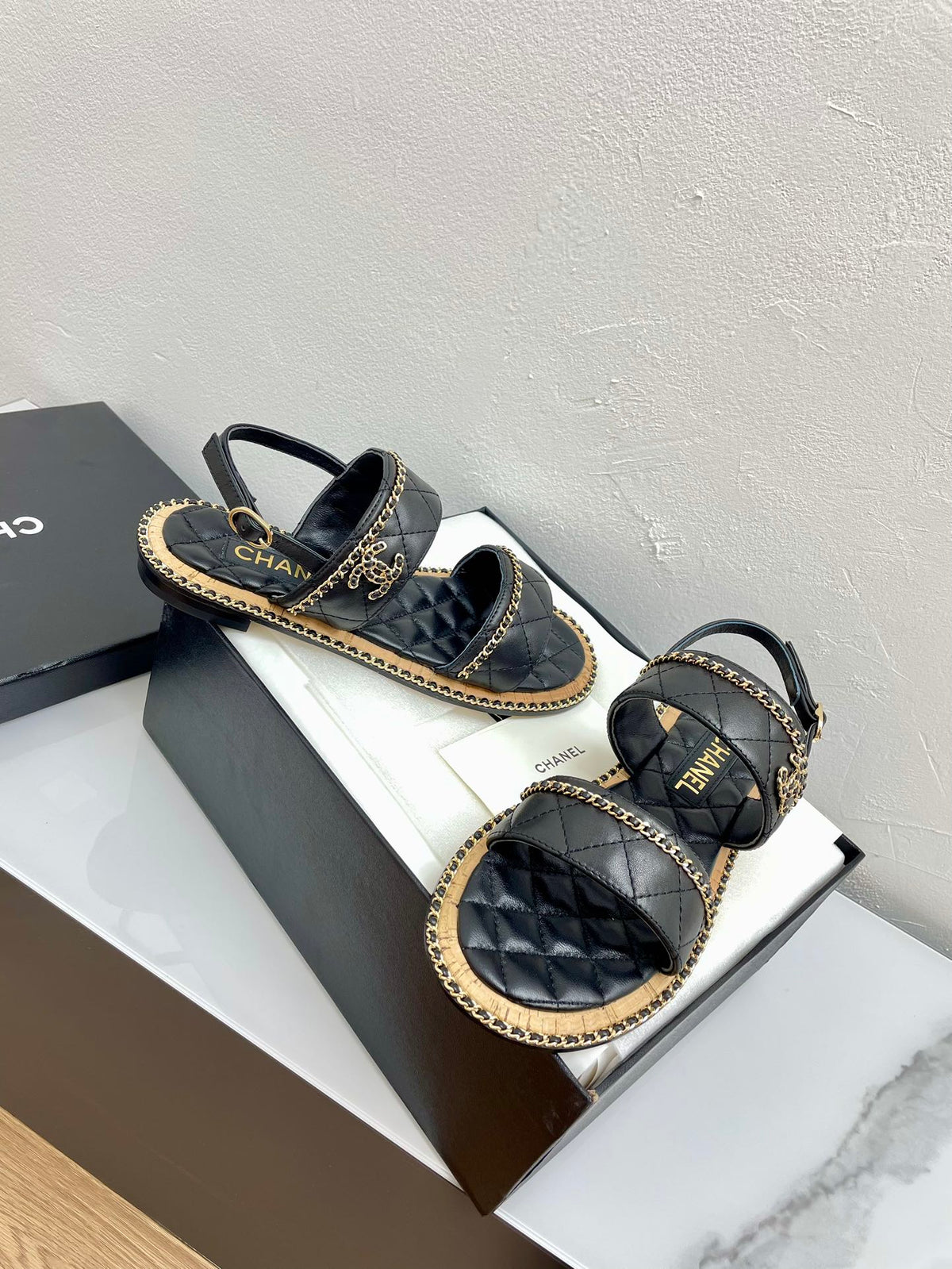 DOUBLE STRAPS SANDALS IN BLACK LAMBSKIN