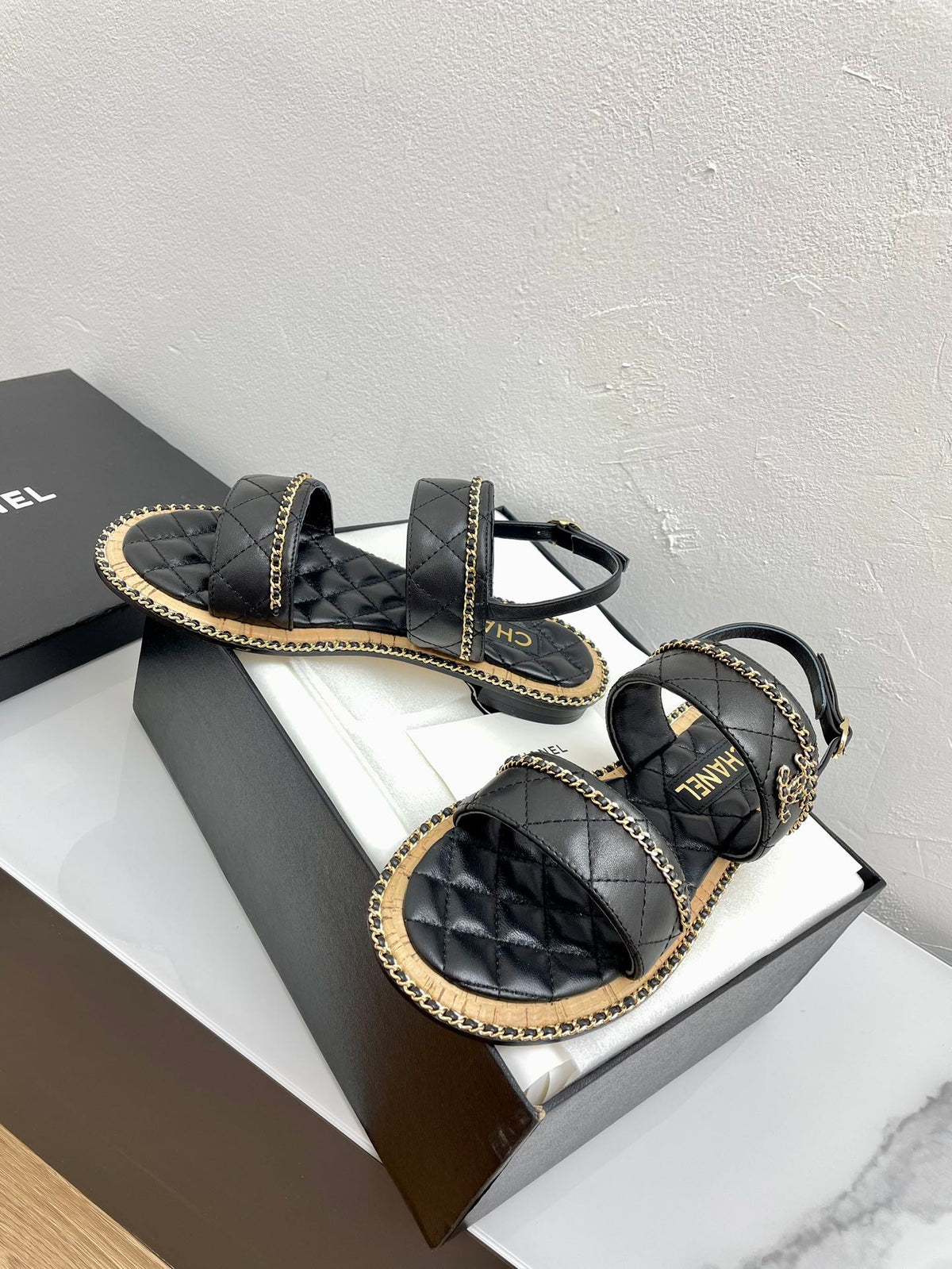 DOUBLE STRAPS SANDALS IN BLACK LAMBSKIN