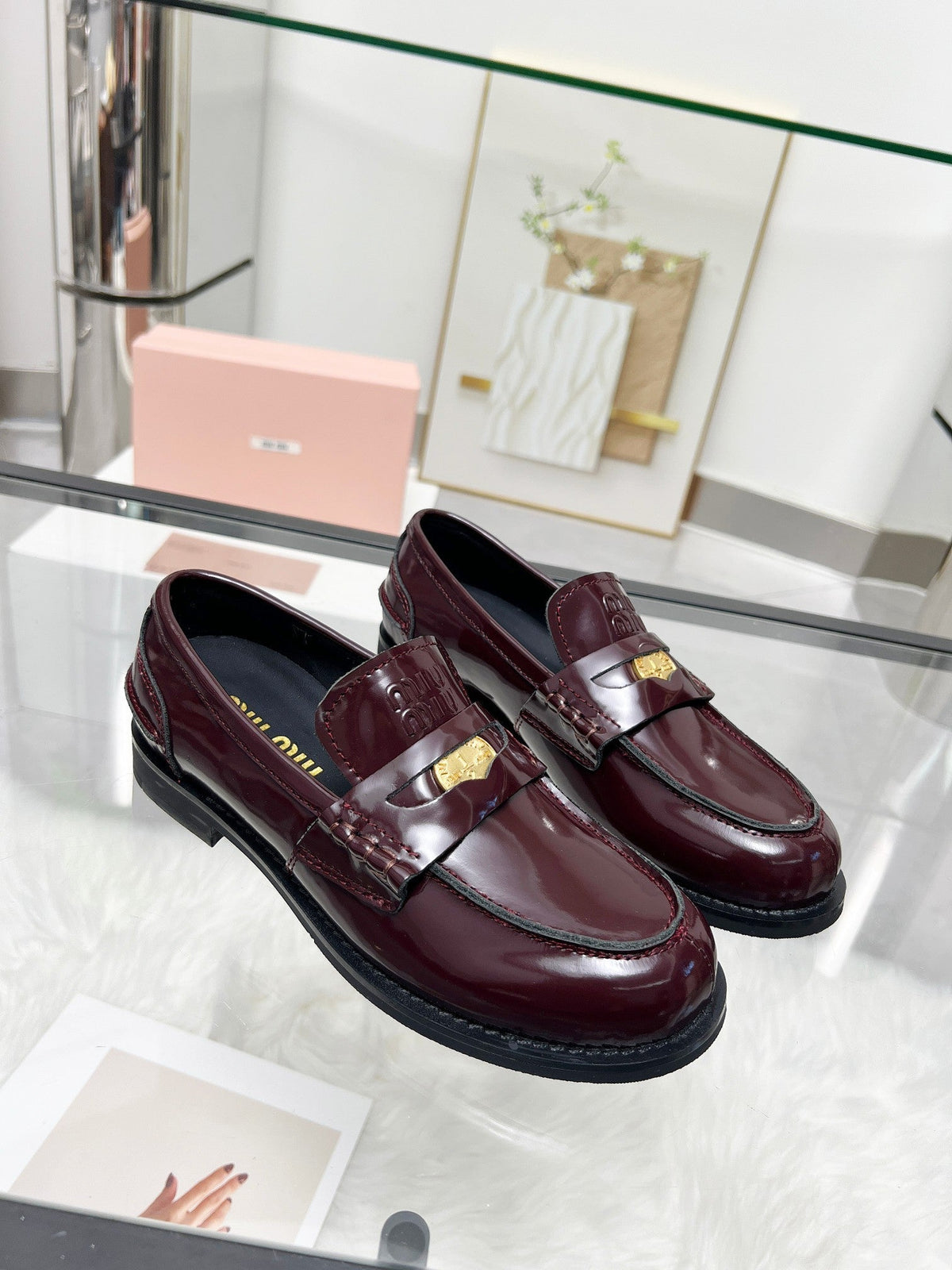 PENNY LOAFERS IN BURGUNDY RED GLOOSY CALFSKIN