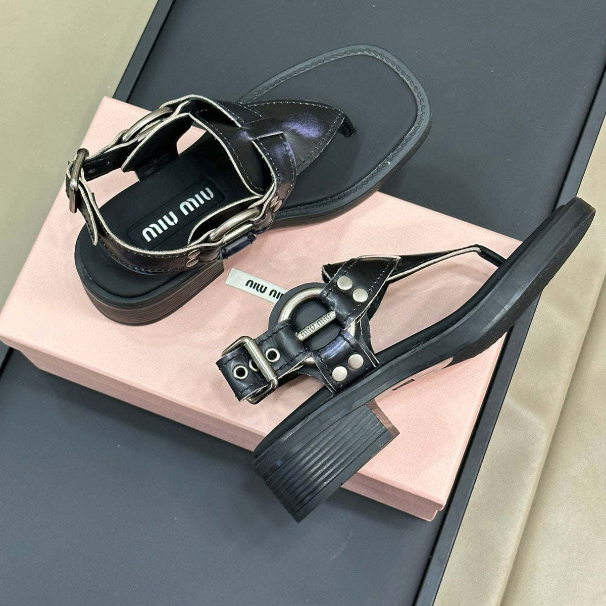 Sandals Black Retro Sheepskin