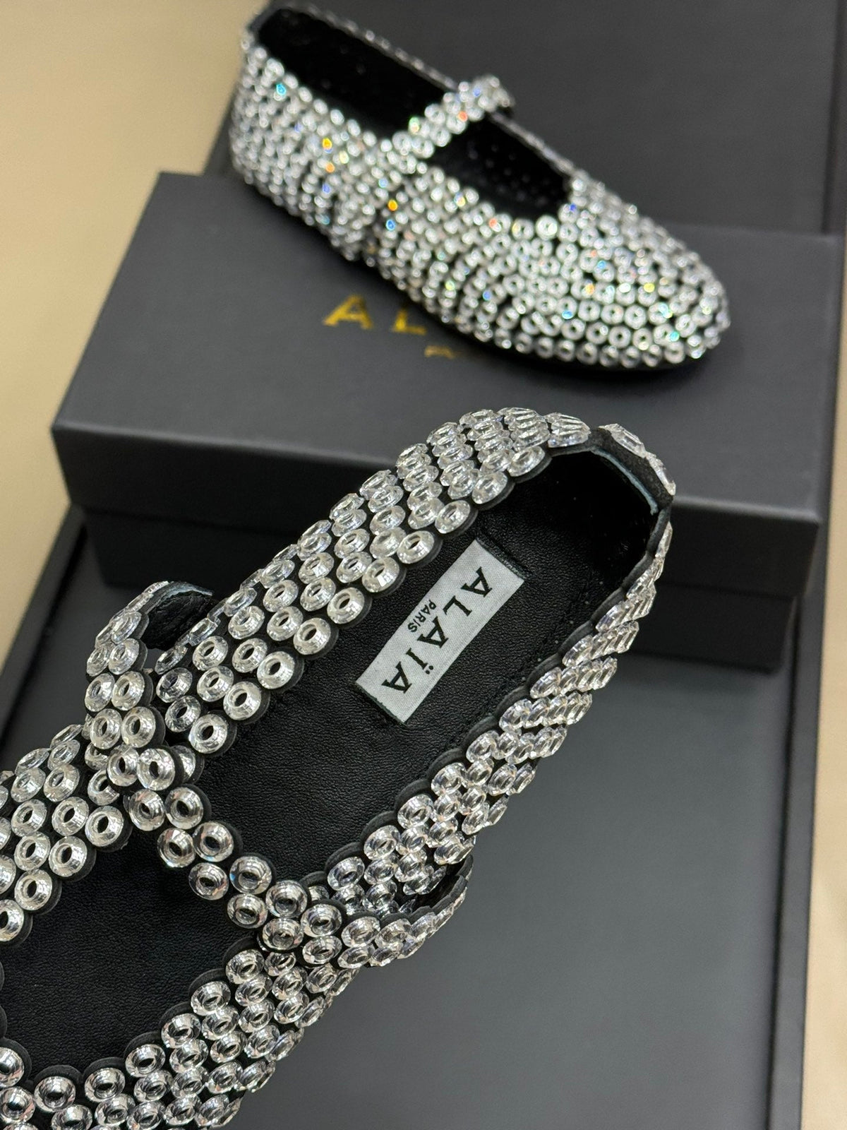 CRYSTAL-EMBELLISHED BALLERINA SHOES WHITE