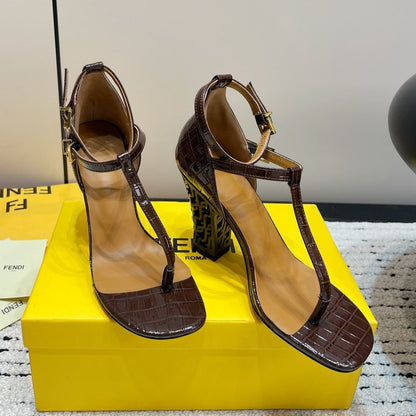 FENDI HIGH-HEELED 10 CM IN CHESTNUT BROWN GLOSSY LAMBSKIN WITH GOLD HARDWARE