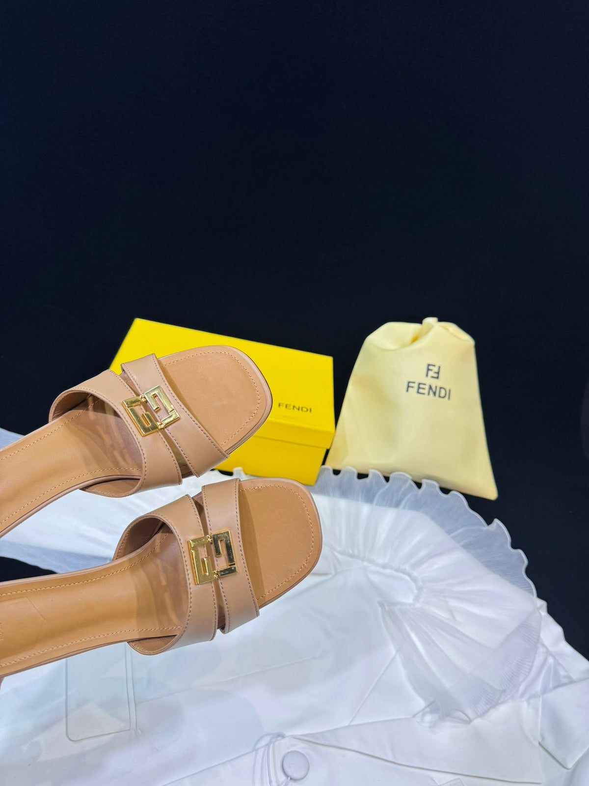 FENDI MEDIUM-HEELED 55 MM MULE IN BRONZE BROWN LAMBSKIN WITH GOLD HARDWARE