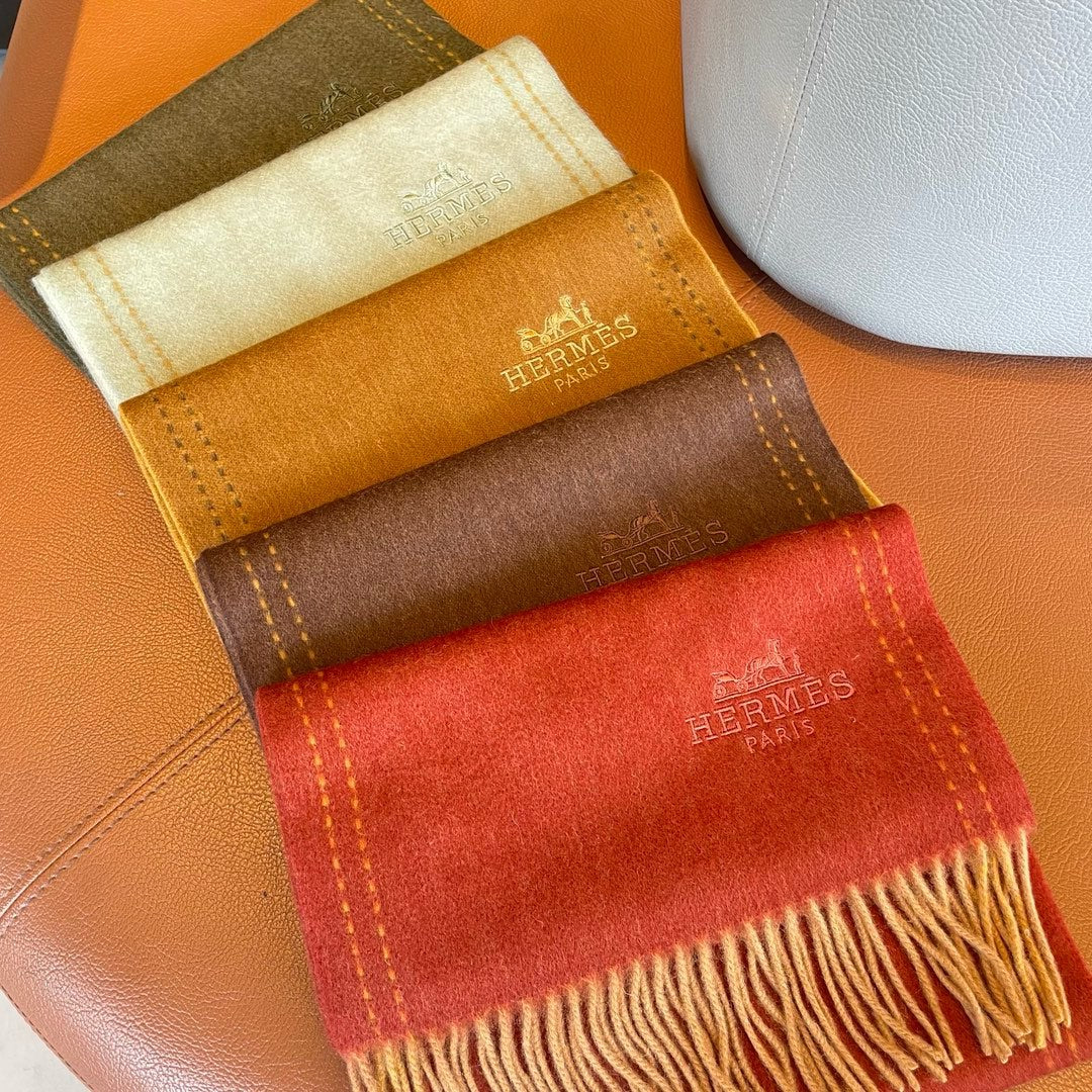 UNIE BRODEE GM MUFFLER IN SCARLET RED CASHMERE