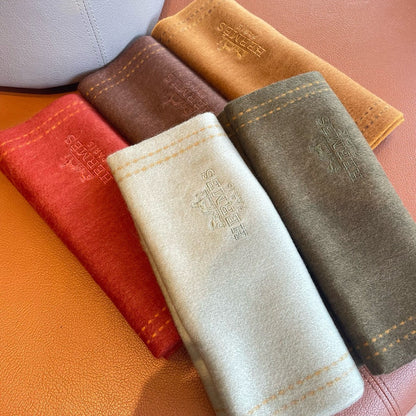 UNIE BRODEE GM MUFFLER IN CHOCOLATE BROWN CASHMERE