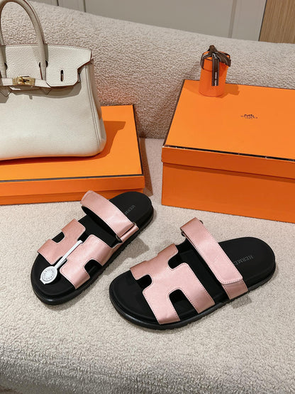 CHYPRE SANDAL BLACK MIX PASTEL PINK CALFSKIN