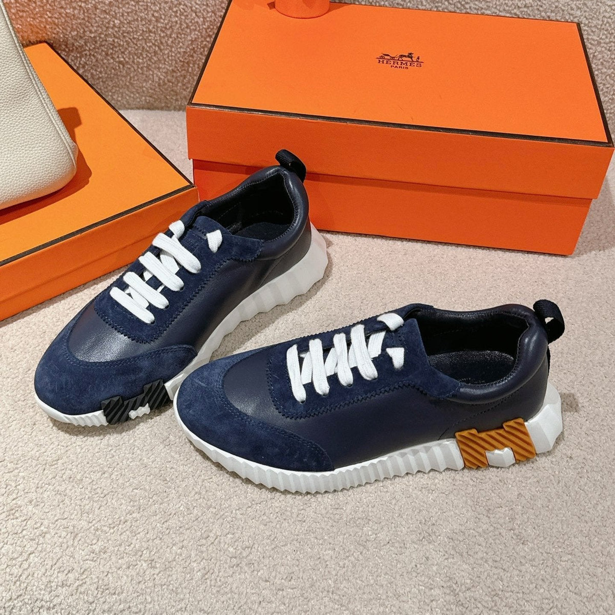 MAINLAND SNEAKER IN NAVY BLUE SUEDE AND CALFSKIN 959296