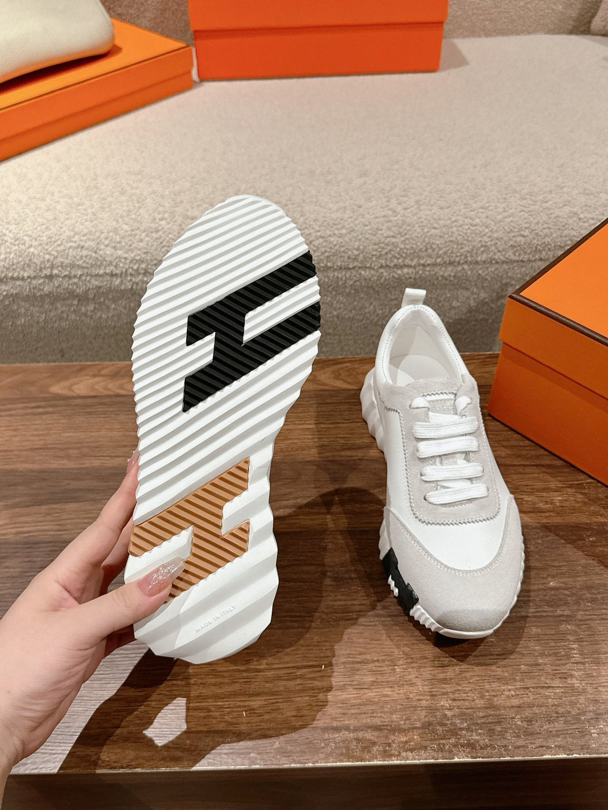 MAINLAND SNEAKER IN PALE GRAY SUEDE AND WHITE CALFSKIN 959308