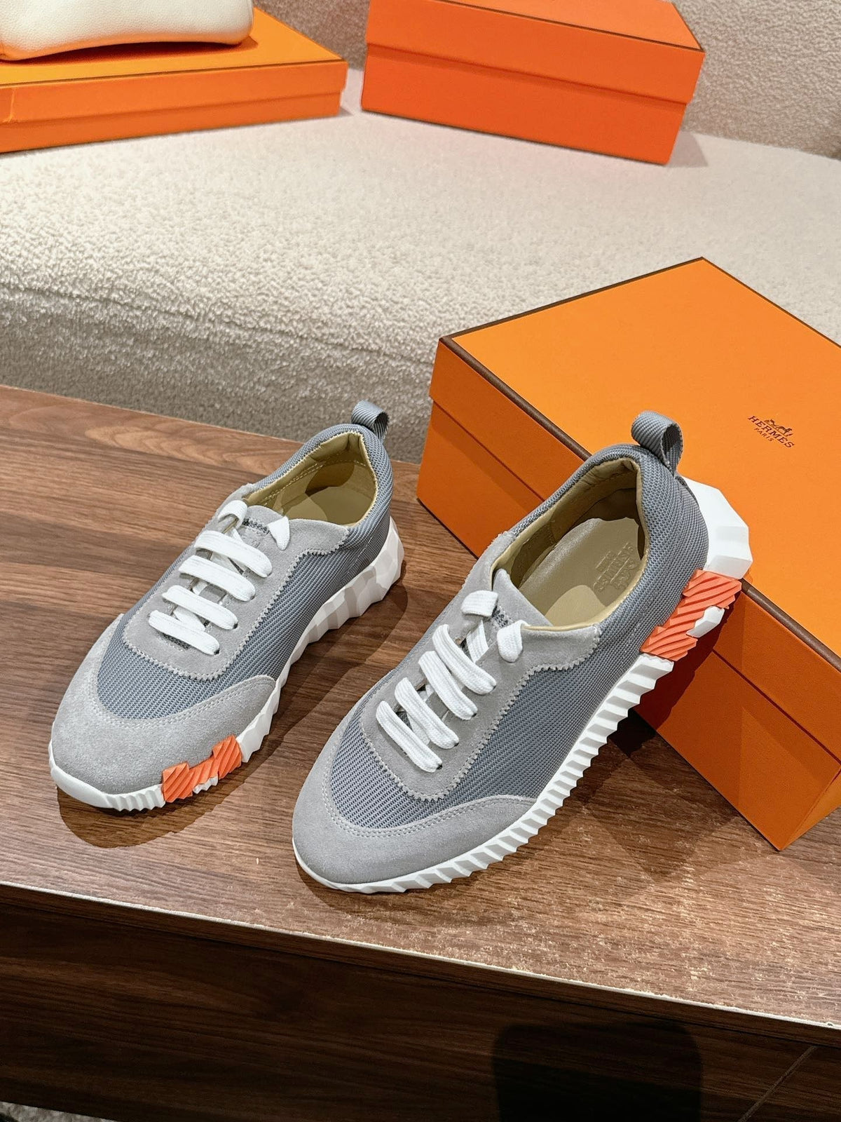 MAINLAND SNEAKER IN ASH GRAY SUEDE AND SHARK GRAY BREATHABLE MESH FABRIC