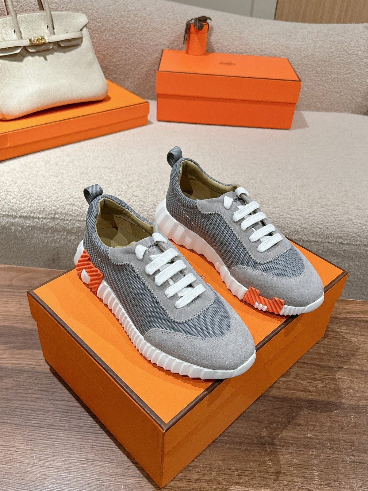MAINLAND SNEAKER IN ASH GRAY SUEDE AND SHARK GRAY BREATHABLE MESH FABRIC