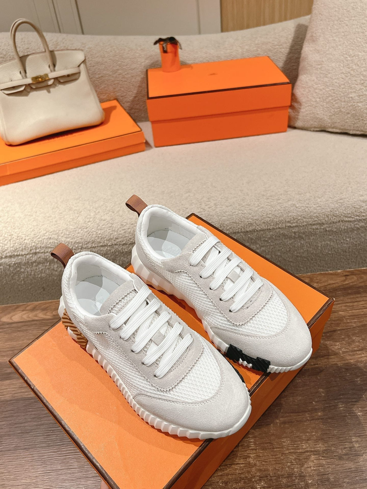 MAINLAND SNEAKER IN PALE GRAY SUEDE AND WHITE BREATHABLE MESH FABRIC