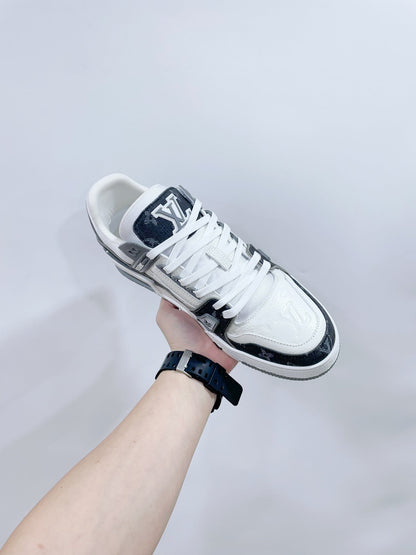LV TRAINER SNEAKER IN WHITE CALFSKIN AND BLACK MONOGRAM DENIM