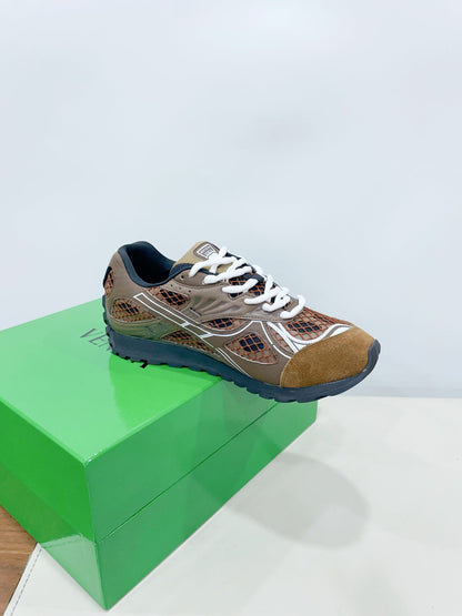 ORBIT SNEAKER IN CHOCOLATE BROWN SUEDE AND METALLIC MESH