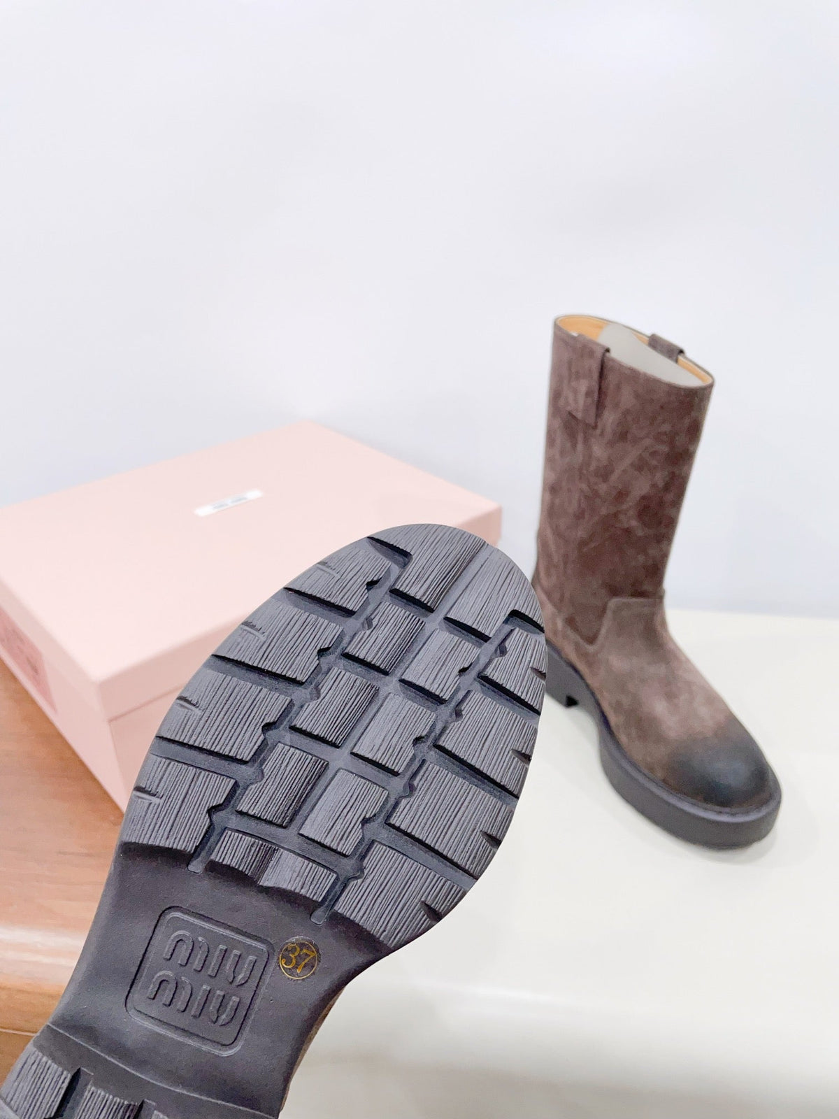 THICK-SOLED BOOTS IN COCOA BROWN SUEDE