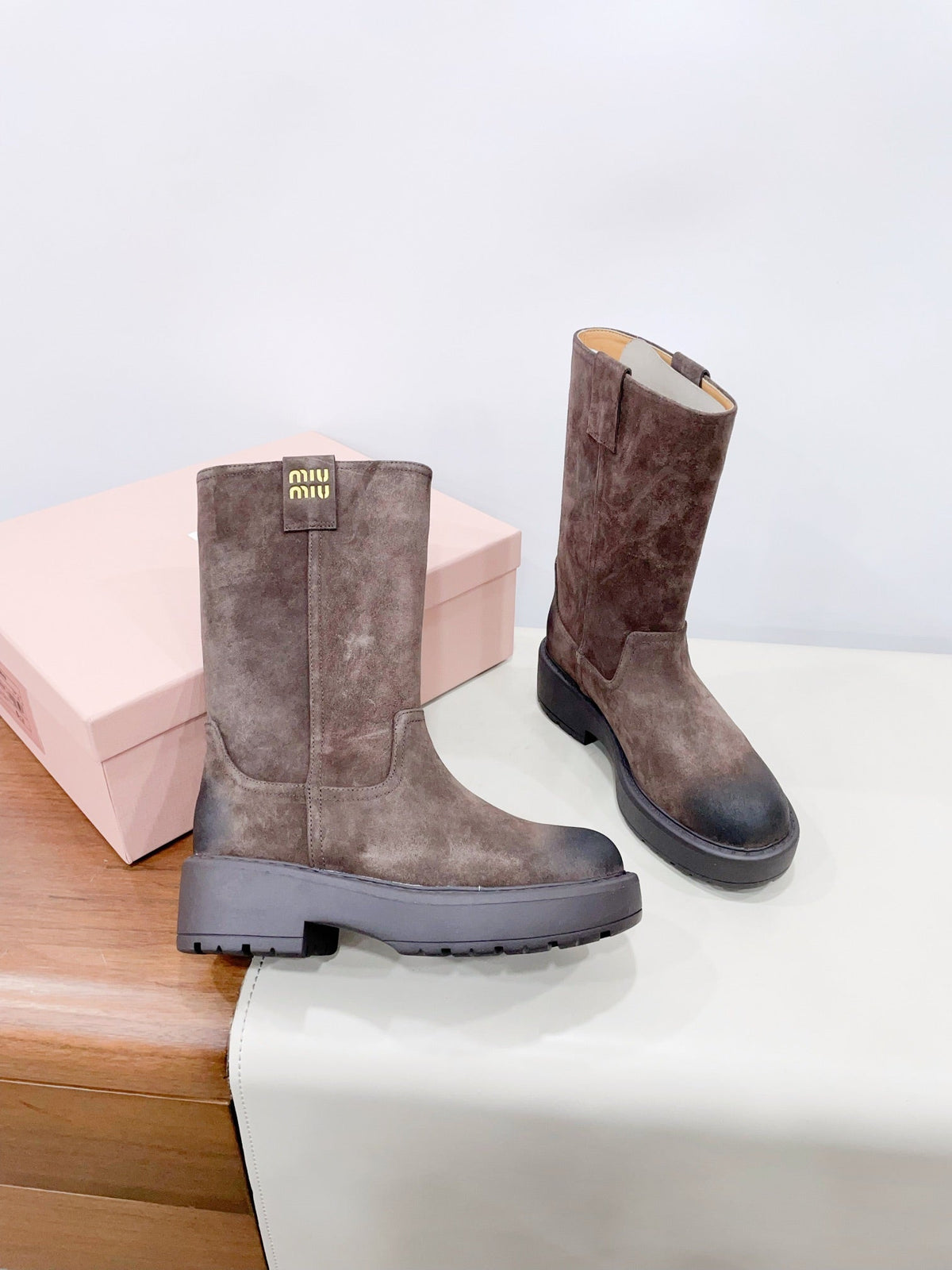 THICK-SOLED BOOTS IN COCOA BROWN SUEDE
