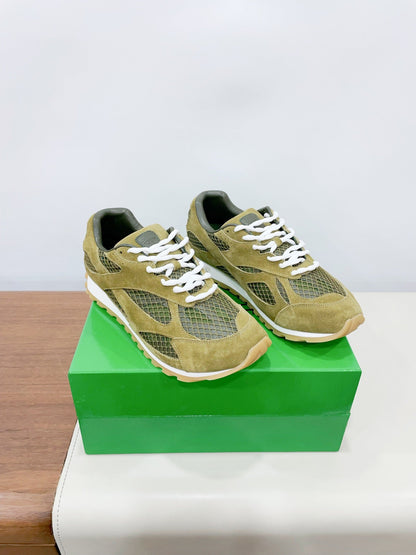 ORBIT SNEAKER IN OLIVE GREEN SUEDE AND TECHNICAL MESH