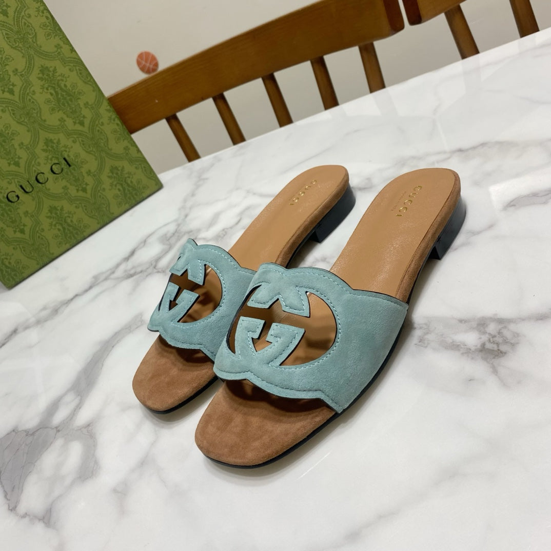 INTERLOCKING G SLIDE SANDAL IN MORNING BLUE SUEDE AND BROWN SHEEPSKIN LINING