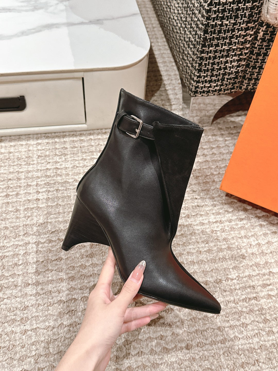 HILONA 6 CM ANKLE BOOTS IN BLACK CALFSKIN AND SUEDE