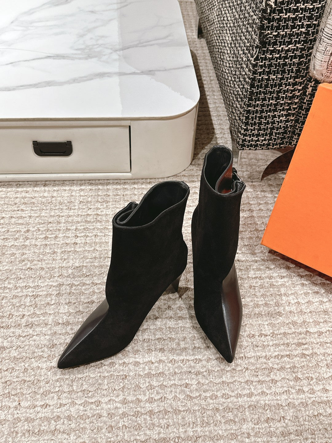 HILONA 6 CM ANKLE BOOTS IN BLACK CALFSKIN AND SUEDE