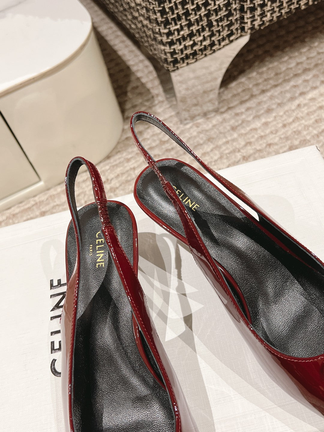 HIGH SLINGBACKS 5 CM IN RUBY RED PATENT CALFSKIN