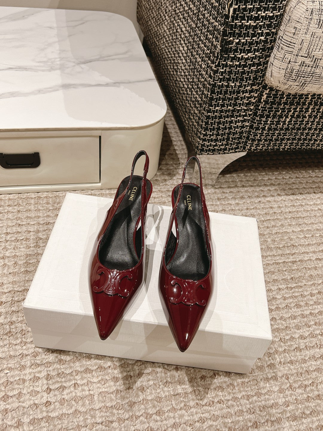 HIGH SLINGBACKS 5 CM IN RUBY RED PATENT CALFSKIN