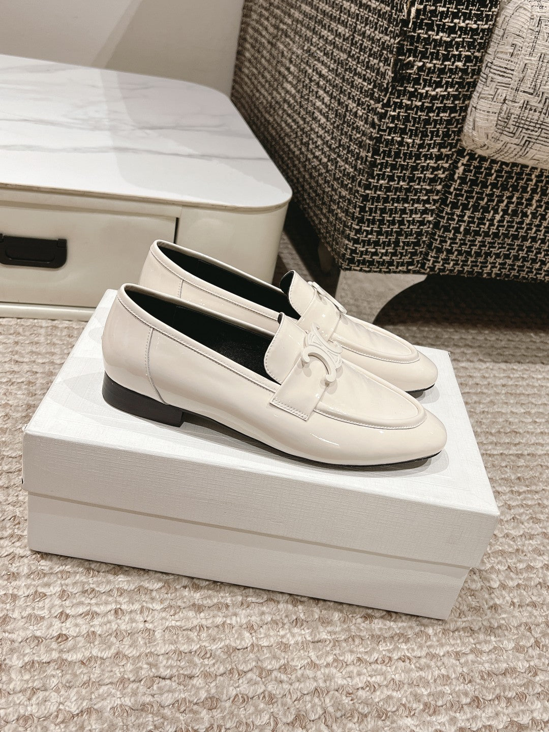 TRIOMPHE LOAFER IN WHITE PATENT CALFSKIN