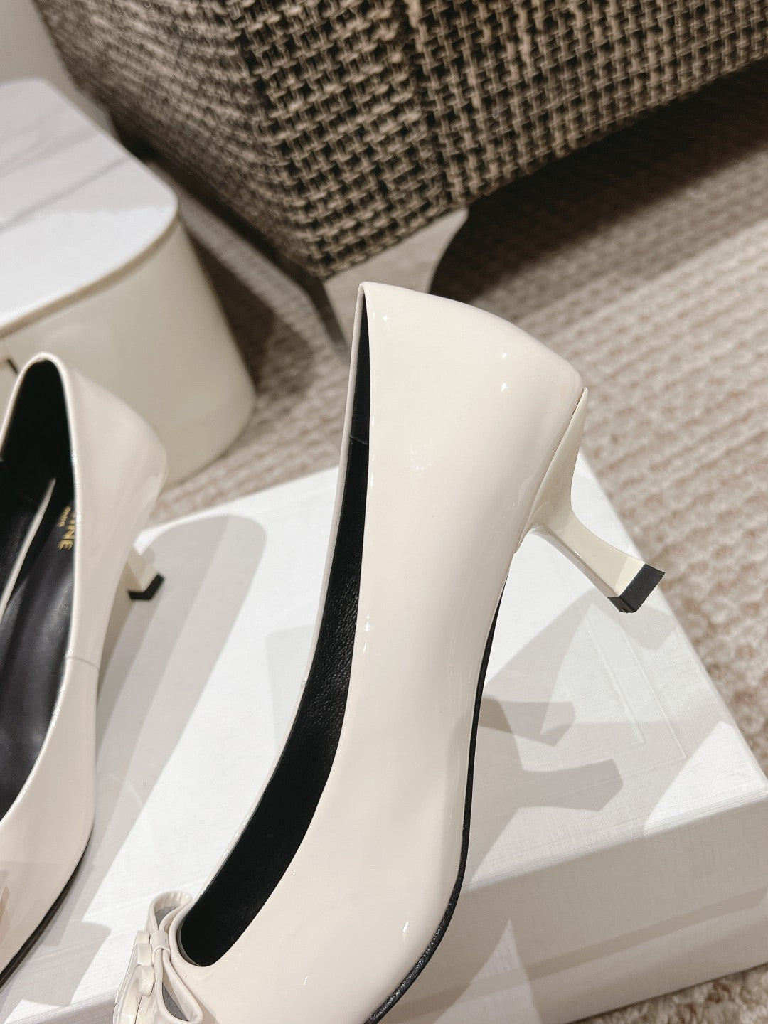 TRIOMPHE HIGH PUMP 5 CM IN WHITE PATENT CALFSKIN
