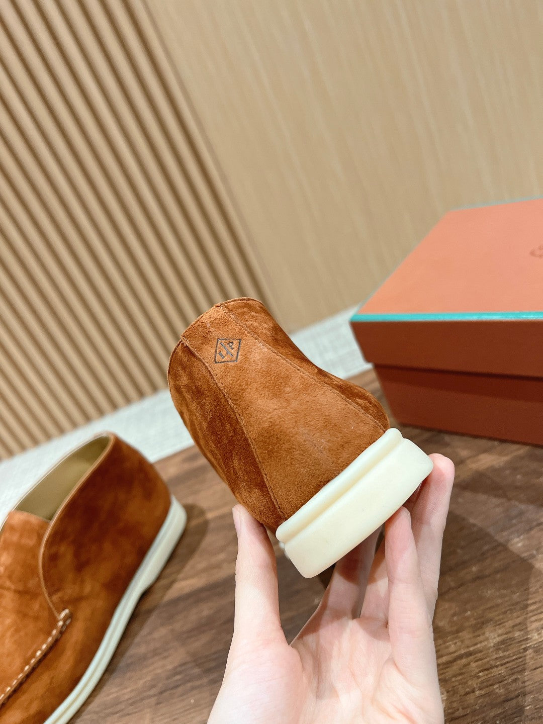 LP OPEN WALK LOAFERS BRIGHT BROWN SUEDE