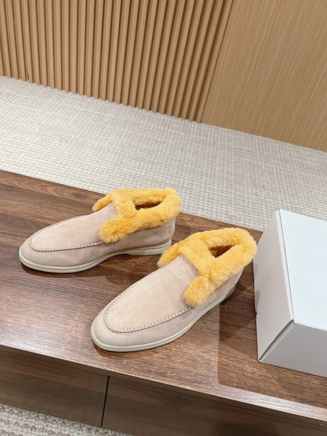 LP CLASSIC SUMMER CHARMS WALK LOAFERS KHAKI CALFSKIN