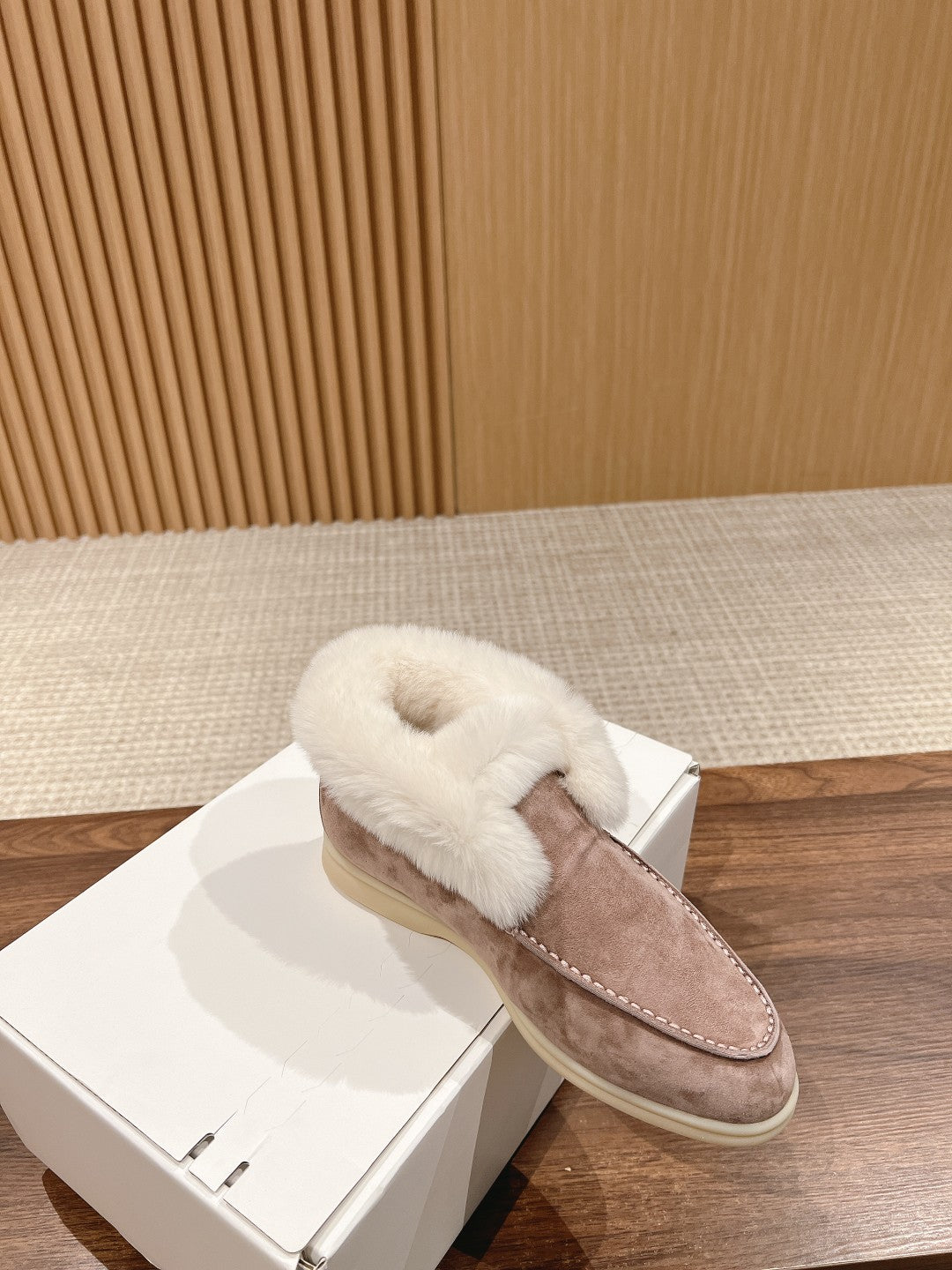 LP CLASSIC SUMMER CHARMS WALK LOAFERS CAMEL CALFSKIN