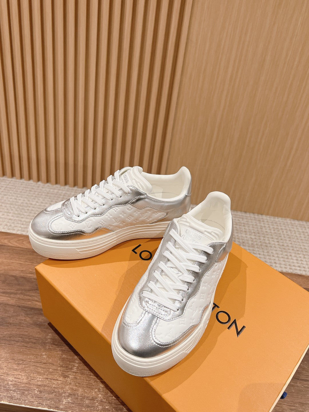 LV TRAINER SNEAKER IN SILVER MIX WHITE EMBOSSED CALFSKIN
