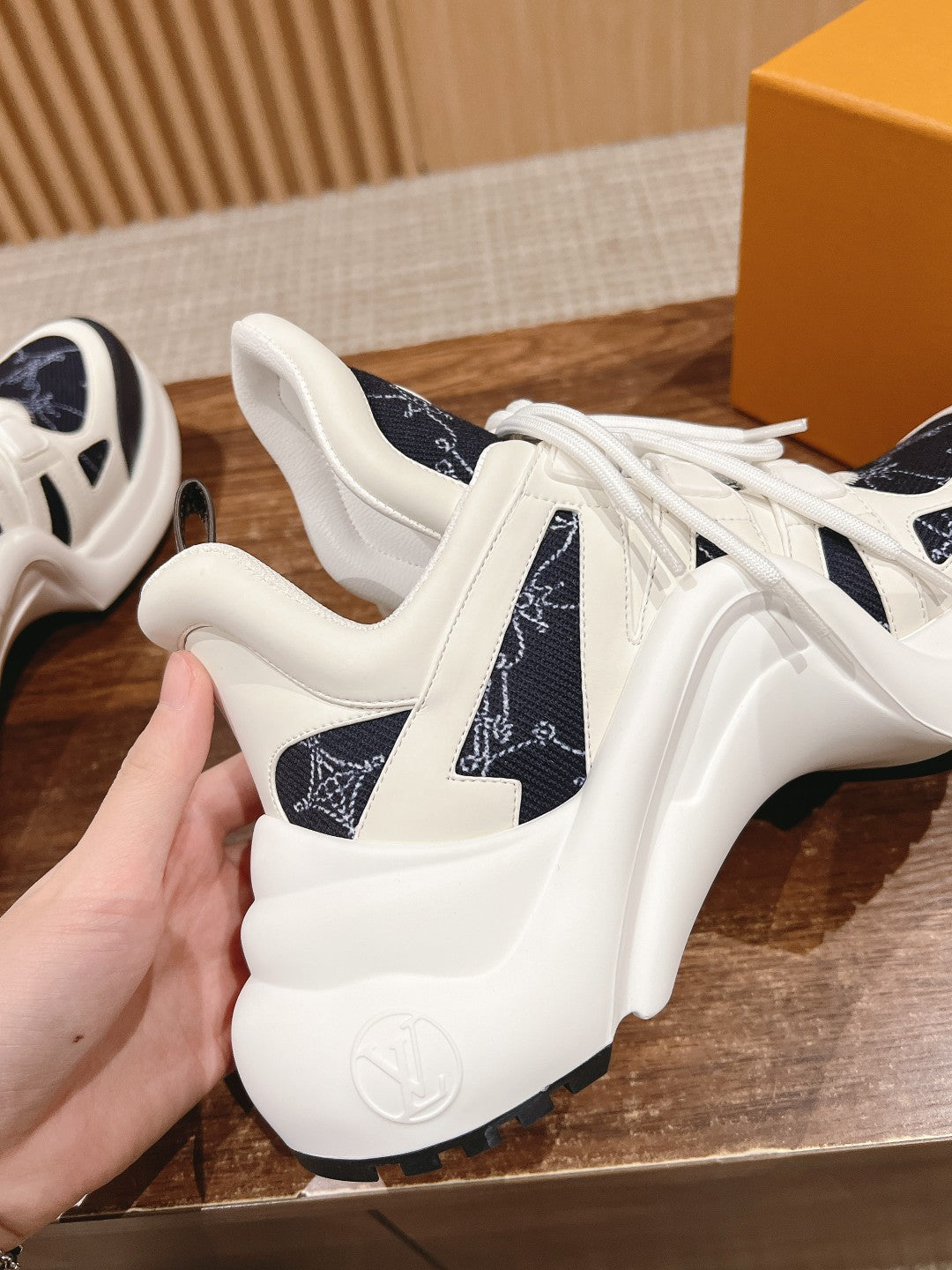LV ARCHLIGHT SNEAKER IN WHITE MIX BLACK CALFSKIN AND MONOGRAM DENIM 101073