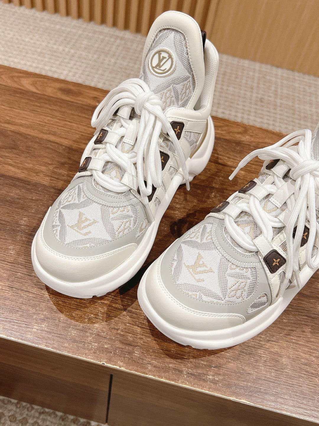 LV ARCHLIGHT SNEAKER IN WHITE MIX PALE GRAY CALFSKIN AND MONOGRAM DENIM