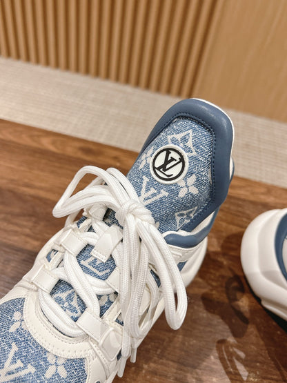 LV ARCHLIGHT SNEAKER IN WHITE MIX AEGEAN BLUE CALFSKIN AND MONOGRAM DENIM