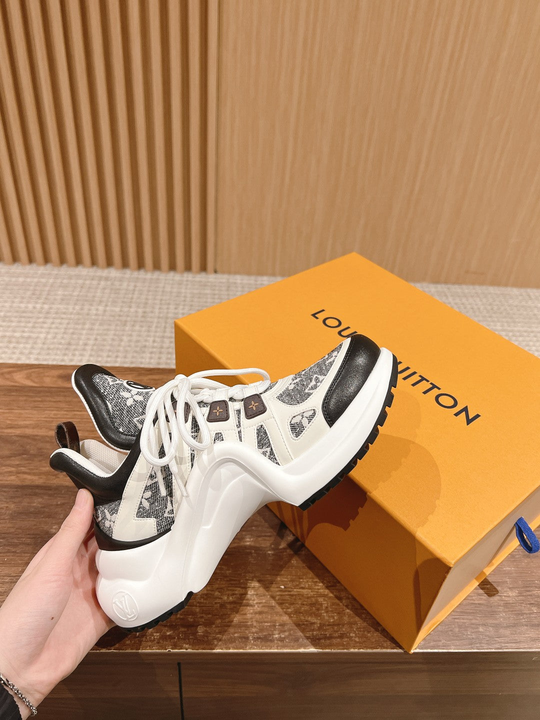 LV ARCHLIGHT SNEAKER IN WHITE MIX BLACK CALFSKIN AND MONOGRAM DENIM
