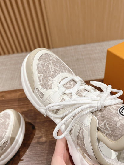 LV ARCHLIGHT SNEAKER IN WHITE CALFSKIN AND CAMEL BEIGE MONOGRAM DENIM