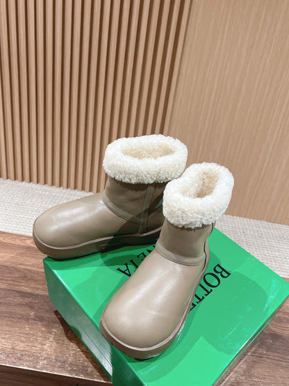 SNAP ANKLE BOOT IN KHAKI BROWN LAMBSKIN AND SHEARLING LINING
