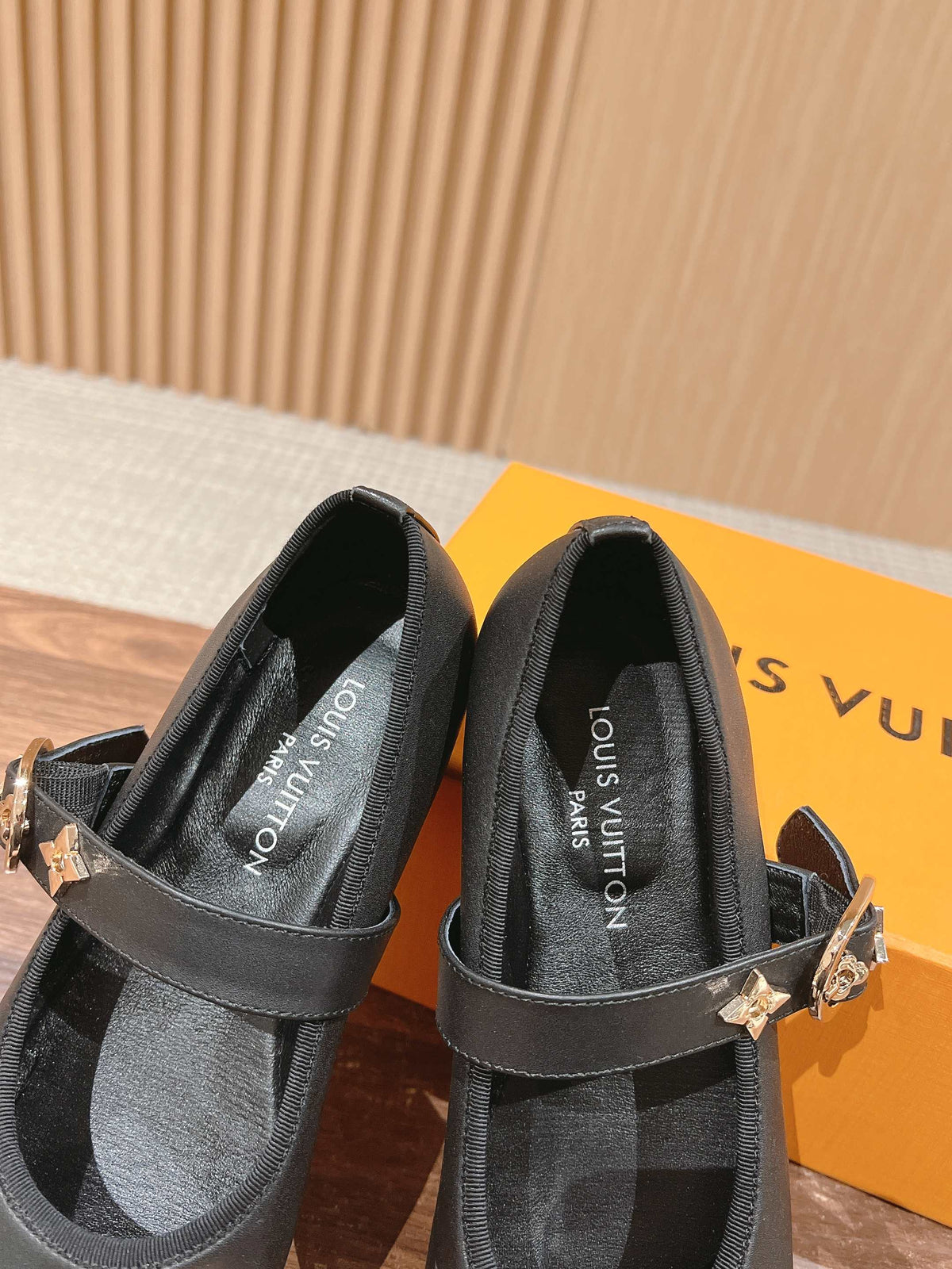 MARY JANE FLAT IN BLACK CALFSKIN 168943