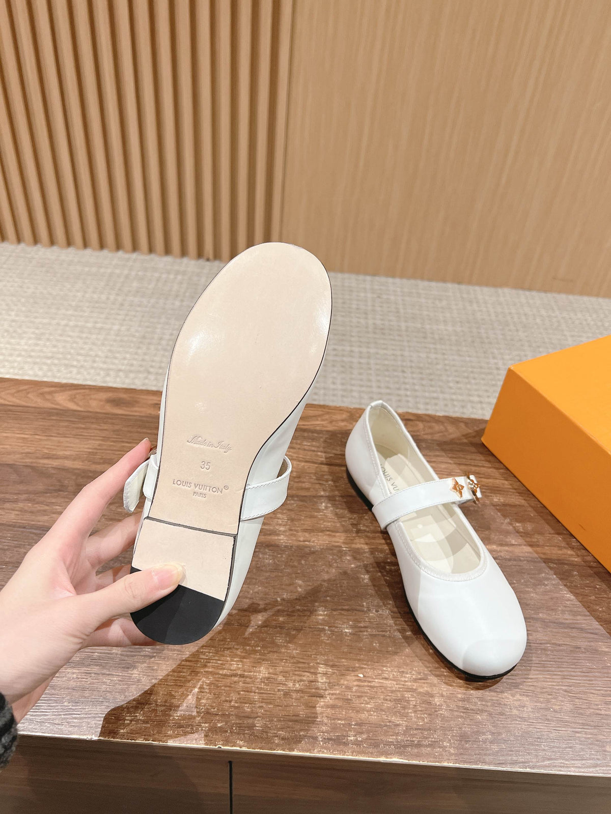 MARY JANE FLAT IN WHITE CALFSKIN