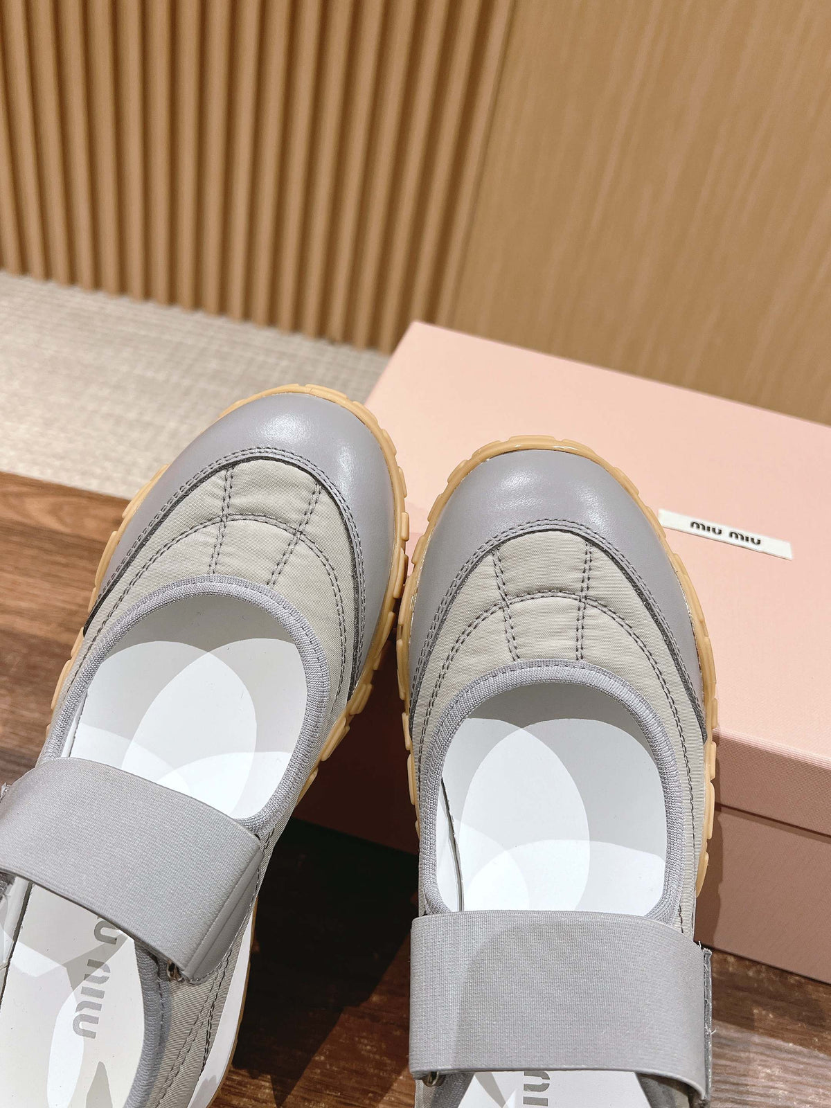 BALLET SHOES IN GRAY LAMBSKIN AND FABRIC ANTI-SLIP RUBBER SOLE