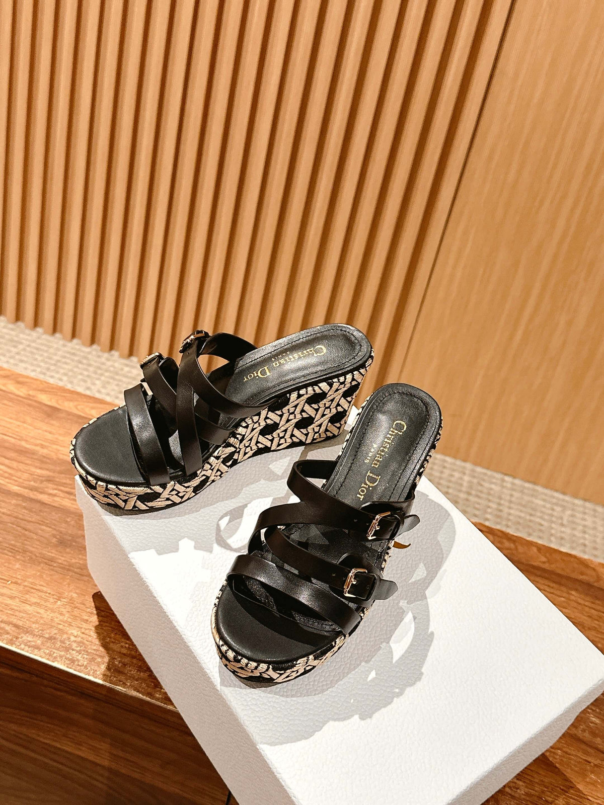 ATTITUDE WEDGE SLIDE 90MM IN BLACK ADJUSTABLE STRAPS CALFSKIN CANVAS SOLE
