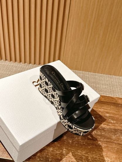 ATTITUDE WEDGE SLIDE 90MM IN BLACK ADJUSTABLE STRAPS CALFSKIN CANVAS SOLE