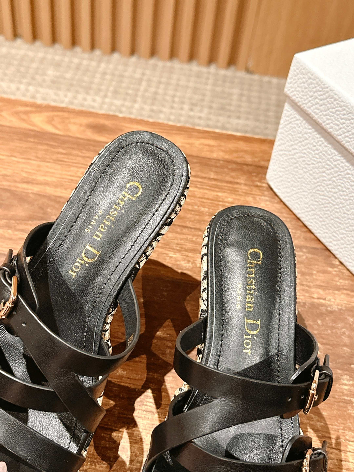 ATTITUDE WEDGE SLIDE 90MM IN BLACK ADJUSTABLE STRAPS CALFSKIN CANVAS SOLE