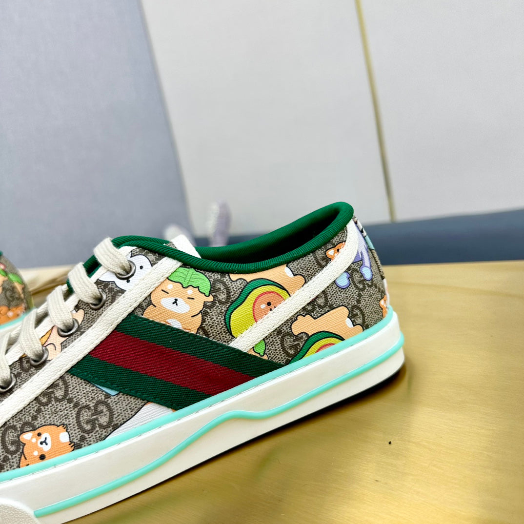 GG TENNIS 1977 TRAINER CANVAS WITH ANIMALS MOTIF