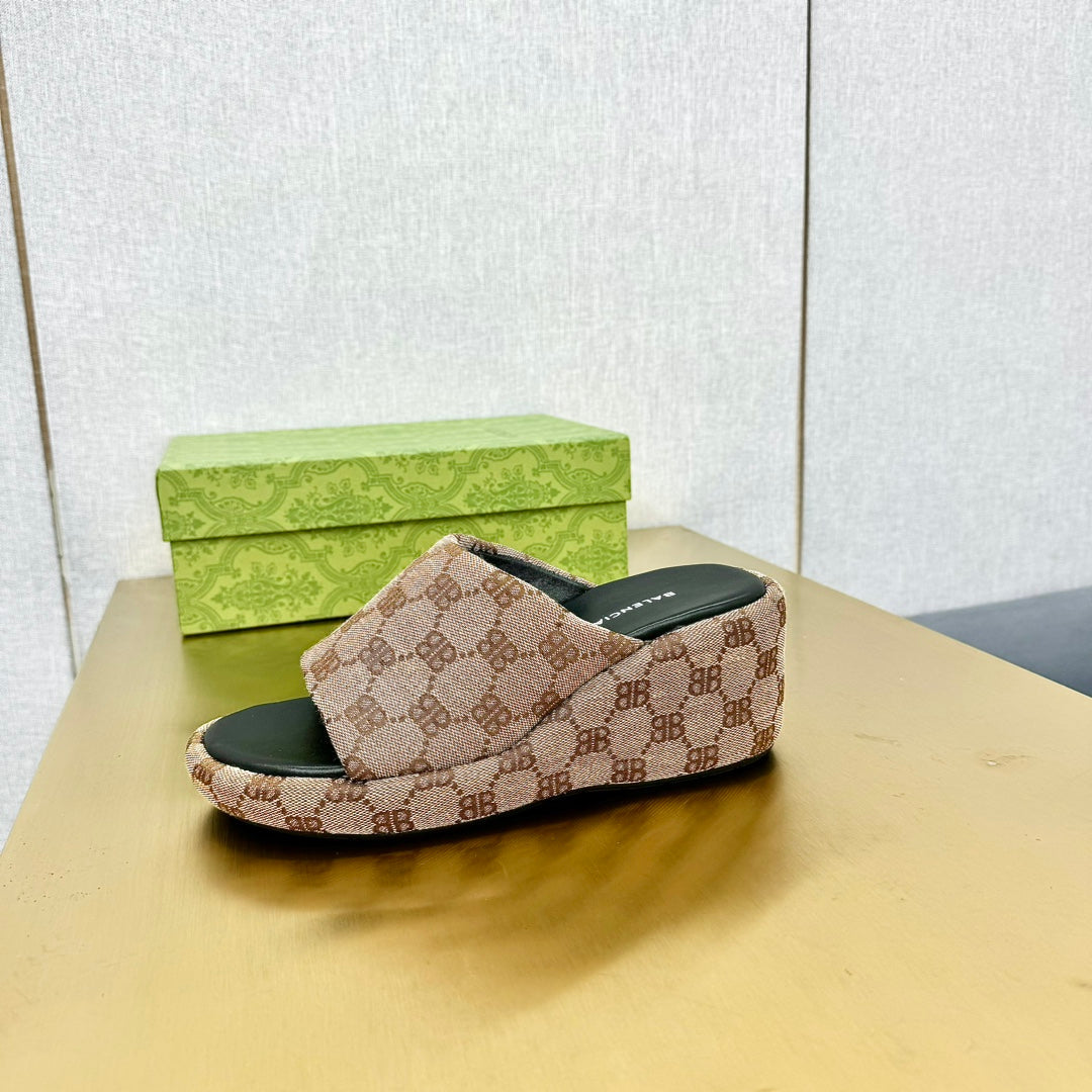 WEDGE SANDALS IN LIGHT BROWN MONOGRAM JACQUARD FABRIC